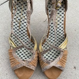 Size 9 Jessica Simpson heels